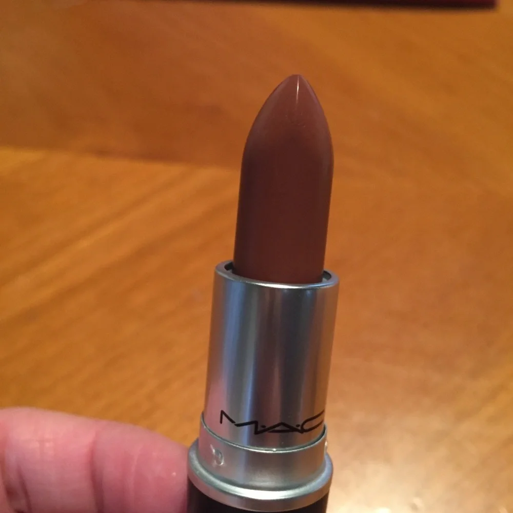 MAC Matte Lipstick Whirl